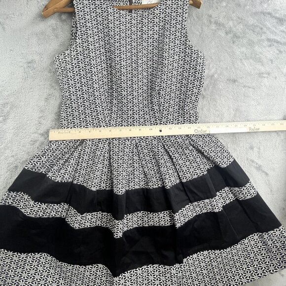 Closet Dress Womens 12 Sleeveless Fit Flare London Geometric Zip Knee Length - Picture 6 of 11